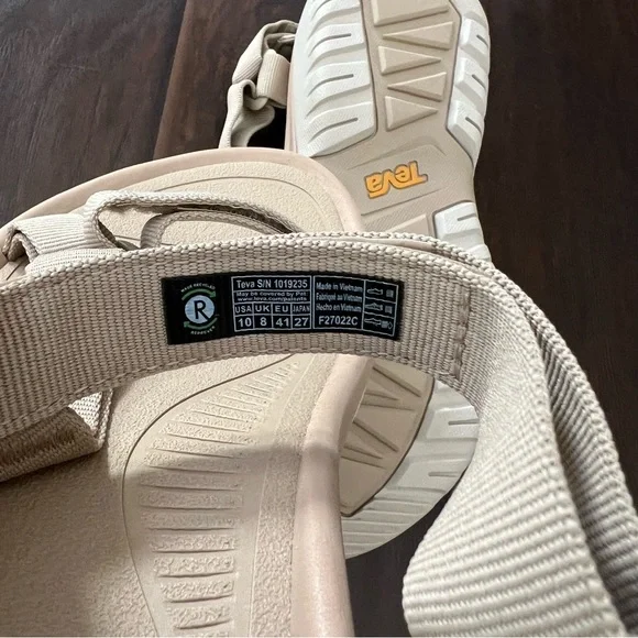 New Teva WOMEN W HURRICANE XLT2 sesame SSME walking hiking sandals size pick - Picture 4 of 7
